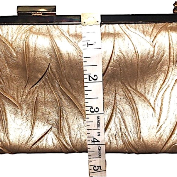 Jessica McClintock Clutch Bag Gold Chain Clasp Rectangle Inside Pocket Zipper - Picture 6 of 14